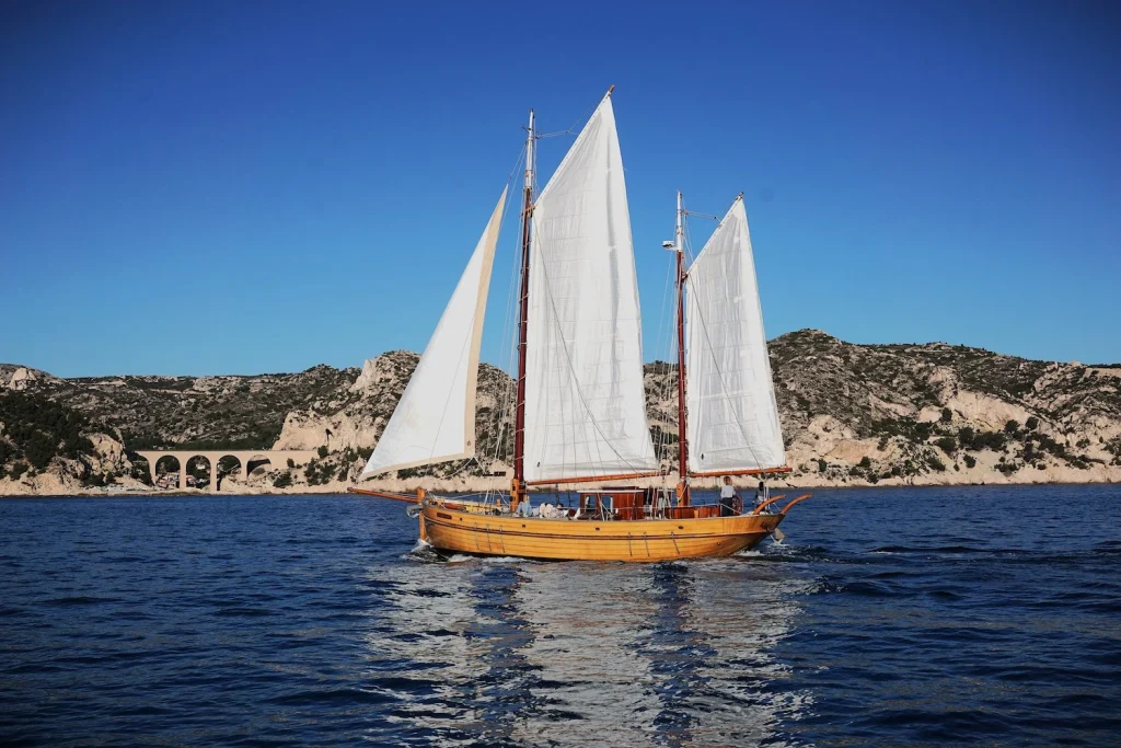 alquiler velero marseille